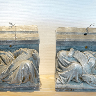Twee plaasteren wandconsoles, 19/20e eeuw, Brugge