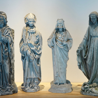 Een set van vier plaasteren religieuze figuren, incl. Het Heilige Hart van Jezus, 19/20e eeuw, Brugge