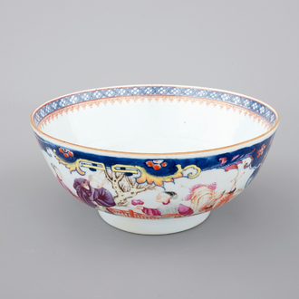 A good Chinese export porcelain Mandarin pattern bowl, 18th C.