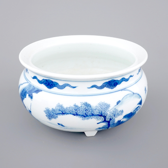 A blue and white Chinese porcelain censer, Kangxi, ca. 1700