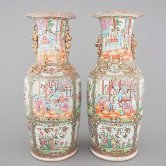 A pair of Chinese Canton famille rose porcelain vases, 19th C.