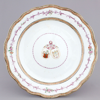 A Chinese export porcelain armorial alliance plate, 18th C.