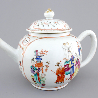 A Chinese export porcelain mandarin pattern teapot, 18th C.