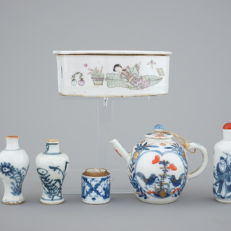 A collection of 18/19th C. Chinese porcelain: a snuff bottle, a teapot, two miniature vases