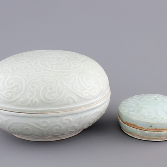 Two round Qingbai boxes with covers, Song and Yuan Dynasty
