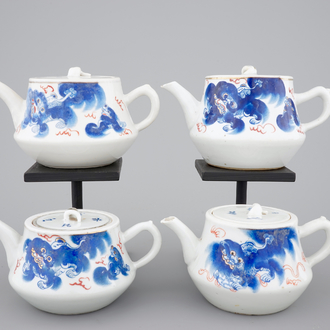 A rare set of four matching teapots with covers, 19/20th C.