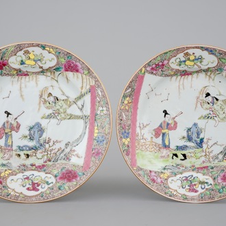 Paire d'assiettes, famille rose, “The Romance of the Western Chamber”, Yongzheng, 1722-1735