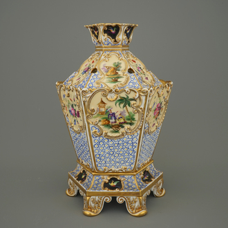 A Jacob Petit porcelain pot-pourri vase, Paris, ca. 1835