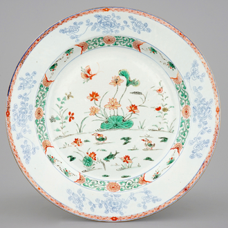Een fraaie Chinese famille verte schotel, Kangxi