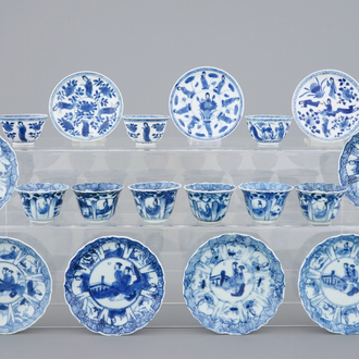 Een set van 9 Chinese blauw-witte porseleinen koppen en schotels, Kangxi