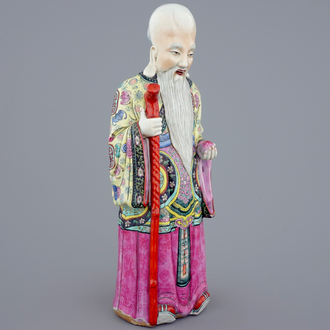 Een Chinese famille rose figuur van Shou Lao, 19e eeuw