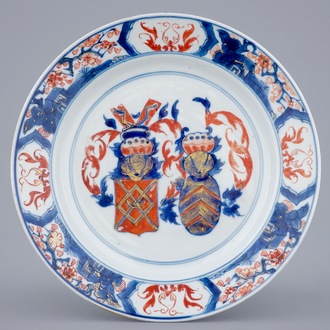 Een Chinees wapenbord in Imari-stijl, Qianlong, 1e helft 18e eeuw