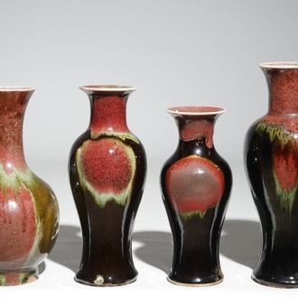Een lot van 4 Chinese flambé geglazuurde vazen, 19/20e eeuw