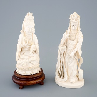 Twee Chinese ivoren figuren van Boddhisatva, ca. 1920