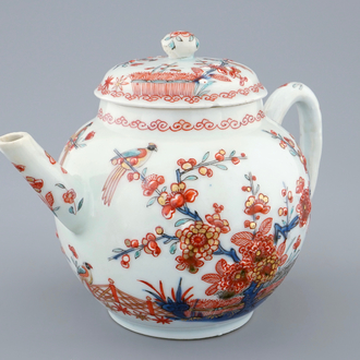 Une théière et son couvercle en porcelaine de Chine surdécoré aux Pays-Bas, 18ème