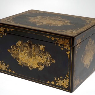 Une boîte à thé en porcelaine de Chine d'exportation en laque dorée, 19ème