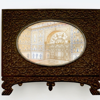 Een Indische miniatuur op ivoor in gestoken ebbenhouten frame, 19e eeuw