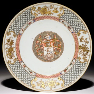 Een Chinees famille rose wapenbord voor de Nederlandse markt, wapen van Tuineman, Yongzheng
