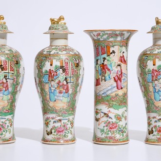 Een vierdelig kaststel in Chinees famille rose porselein, Canton, 19e eeuw