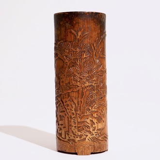 Un pot à pinceaux en bambou sculpté et inscrit, Chine, 19/20ème