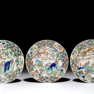 Trois assiettes en porcelaine de Chine famille verte, Kangxi