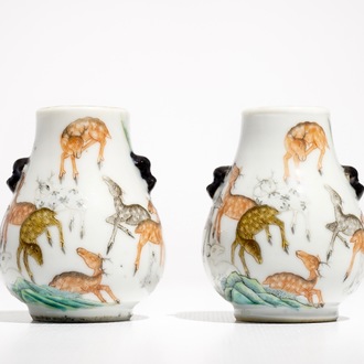 A pair of Chinese famille rose miniature hu vases with deer design, 19th C.