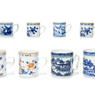 Vier paar Chinese blauwwitte en Imari-stijl kroezen, Qianlong