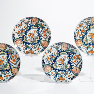 Vier polychrome Delftse borden met bliksem decor, 2e helft 17e eeuw