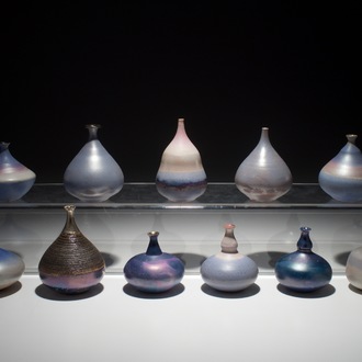 Elf modernistische vaasjes met diverse blauwe glazuren, Perignem en Amphora, 2e helft 20e eeuw