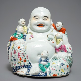 A large Chinese famille rose figure of Buddha, 19/20th C.