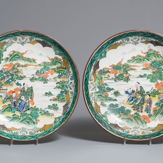 Een paar grote Japanse Kutani schotels, Meiji/Showa, 1e helft 20e eeuw