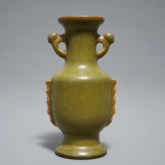 A Chinese monochrome tea dust-glazed vase, Yongzheng mark, 19/20th C.
