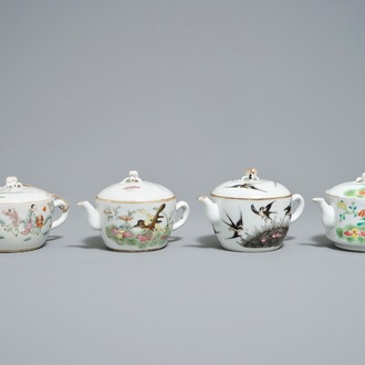 Vier Chinese famille rose theepotten, 19e eeuw