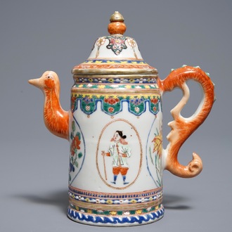 Een Chinese famille rose koffiepot met decor van Europeanen, Yongzheng