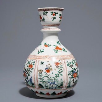 Un base de huqqah en porcelaine de Chine famille verte, Kangxi