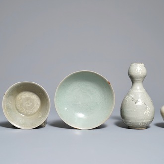 Een collectie diverse Koreaanse celadon-geglazuurde stukken, Goryeo en later