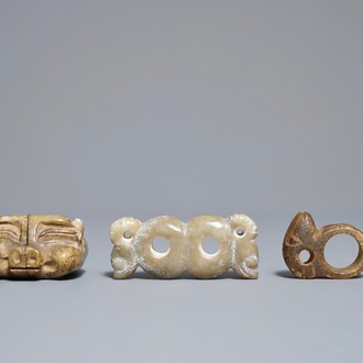 Drie Chinese archaïsche jade snijstukken, Neolithische periode of later
