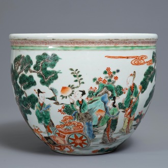 Une jardinière en porcelaine de Chine famille verte, 19/20ème