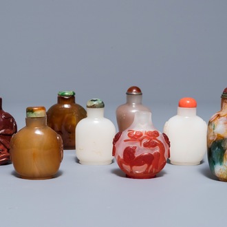 Acht diverse glazen snuifflesjes, 19/20e eeuw