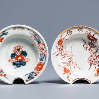 Twee Japanse Imari miniatuur scheerbekkens, Edo, 18e eeuw