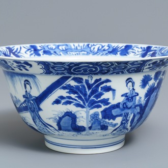 Een Chinese blauwwitte klapmutskom met figuren, Kangxi merk en periode