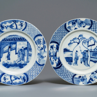 Twee Chinese blauw-witte 'Romance of the Western chamber' borden, Kangxi merk en periode