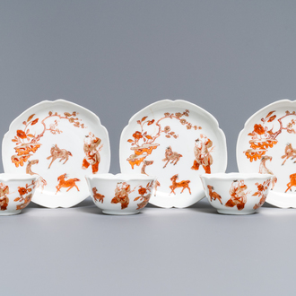 Drie Chinese ijzerrode eierschaal koppen en schotels met spelende jongens en geiten, Yongzheng