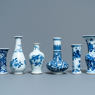 Zes kleine Chinese blauw-witte vazen, Kangxi