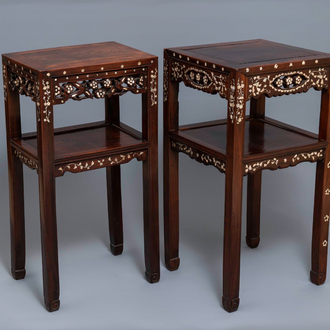 Deux socles en bois sculpté incrusté de nacre, Chine ou Vietnam, 19ème