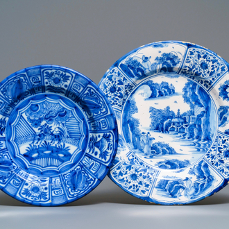 Twee blauw-witte Delftse chinoiserie schotels, eind 17e eeuw