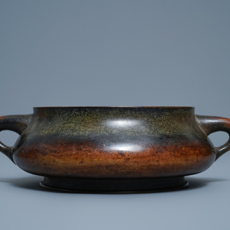 Een grote Chinese bronzen wierookbrander, Shi Gu Zhi Bao merk, 18/19e eeuw