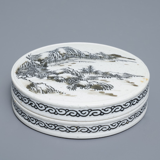 Een Chinese biscuit inktsteen en deksel, 18/19e eeuw