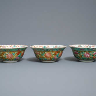 Drie Chinese famille rose kommen voor de Straits of Peranakan markt, 4-karaktermerk, 19e eeuw
