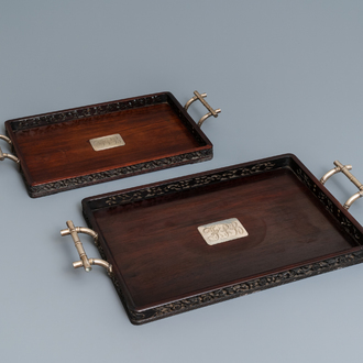 Deux plateaux en bois aux anses et plaques en argent, Chine, 19ème